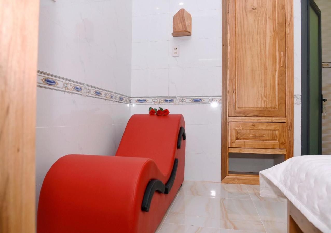 Nha Nghi Hoa Muoi Gio Hotel Tan Tao Kültér fotó